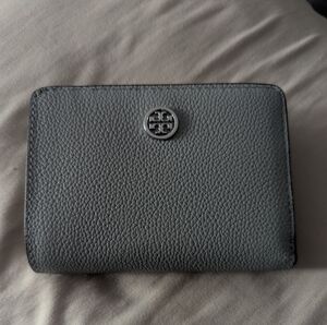 Tory Burch Gray ROBINSON PEBBLED BI-FOLD WALLET